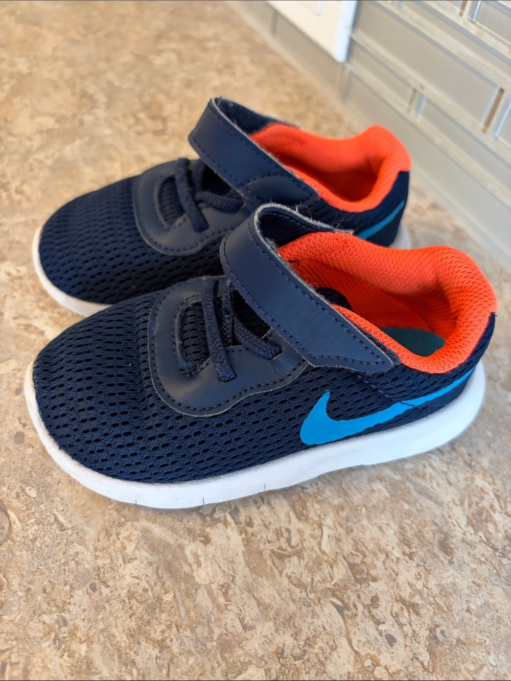 Nike Kids Navy Mesh Sneakers with Bright Orange Lining